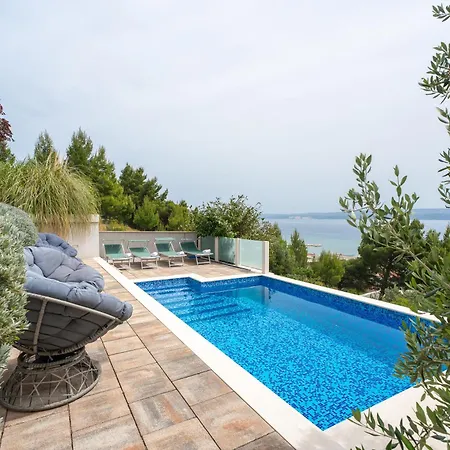 Parsella Villa *